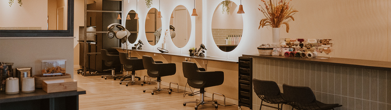 Curlys-breed-salon-website